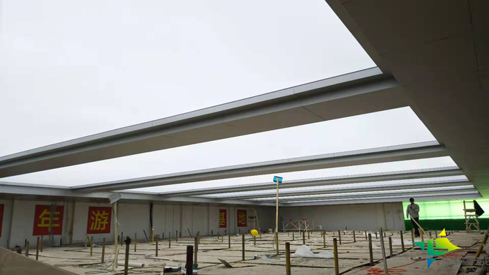 臨沂實(shí)驗學(xué)校泳池軟膜天花吊頂效果圖